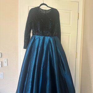 Mac Duggal ball gown size 12
